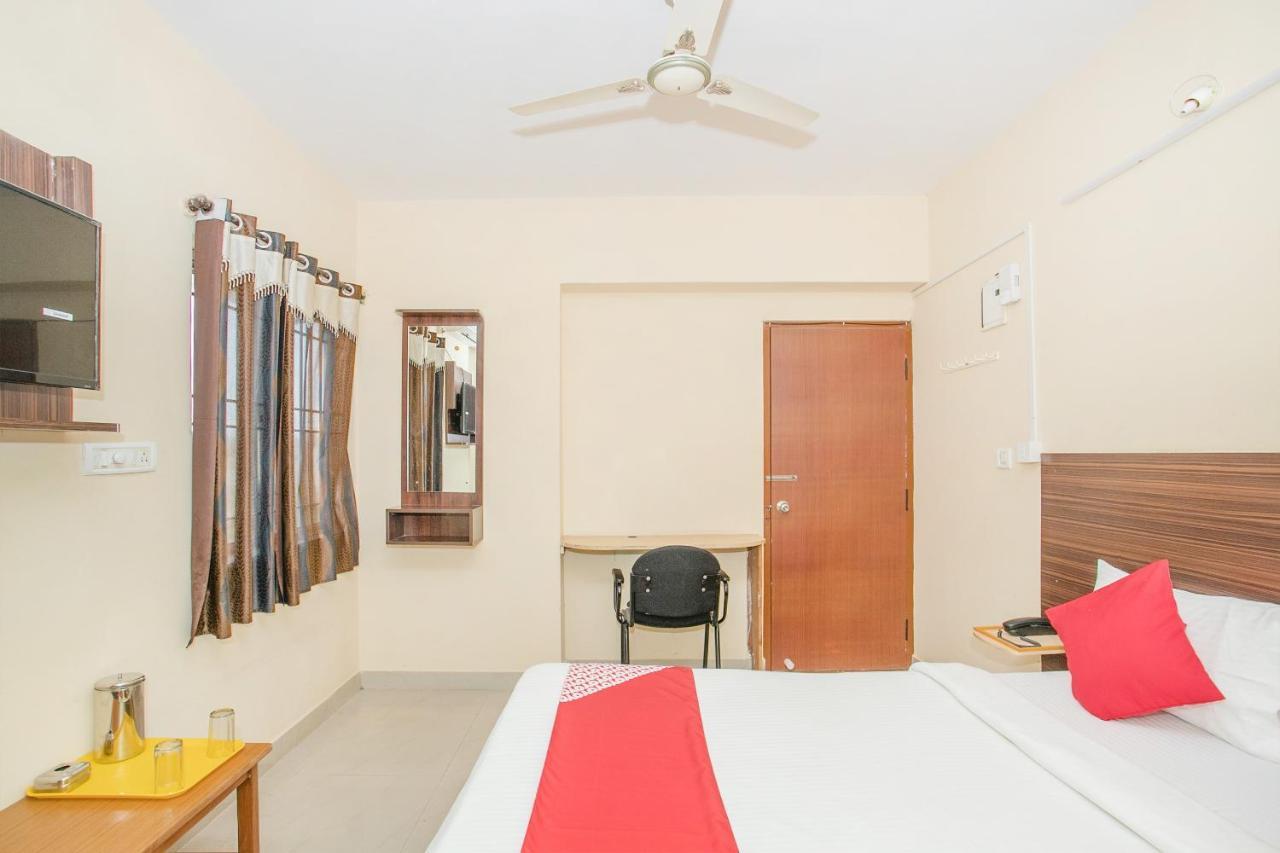 Oyo 10291 Sri Venkatadri Residency Hotel Bangalore Exterior foto