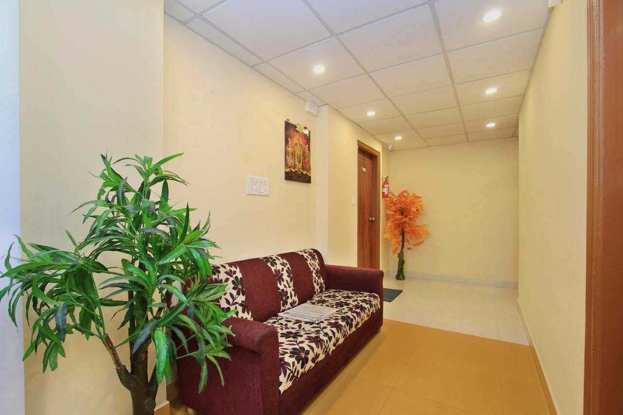Oyo 10291 Sri Venkatadri Residency Hotel Bangalore Exterior foto